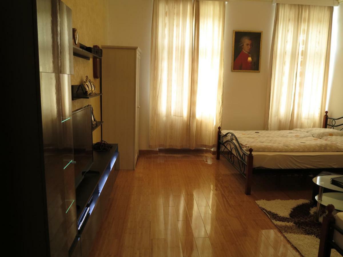 Small Luxury Kapitol Apartment Vienne Extérieur photo