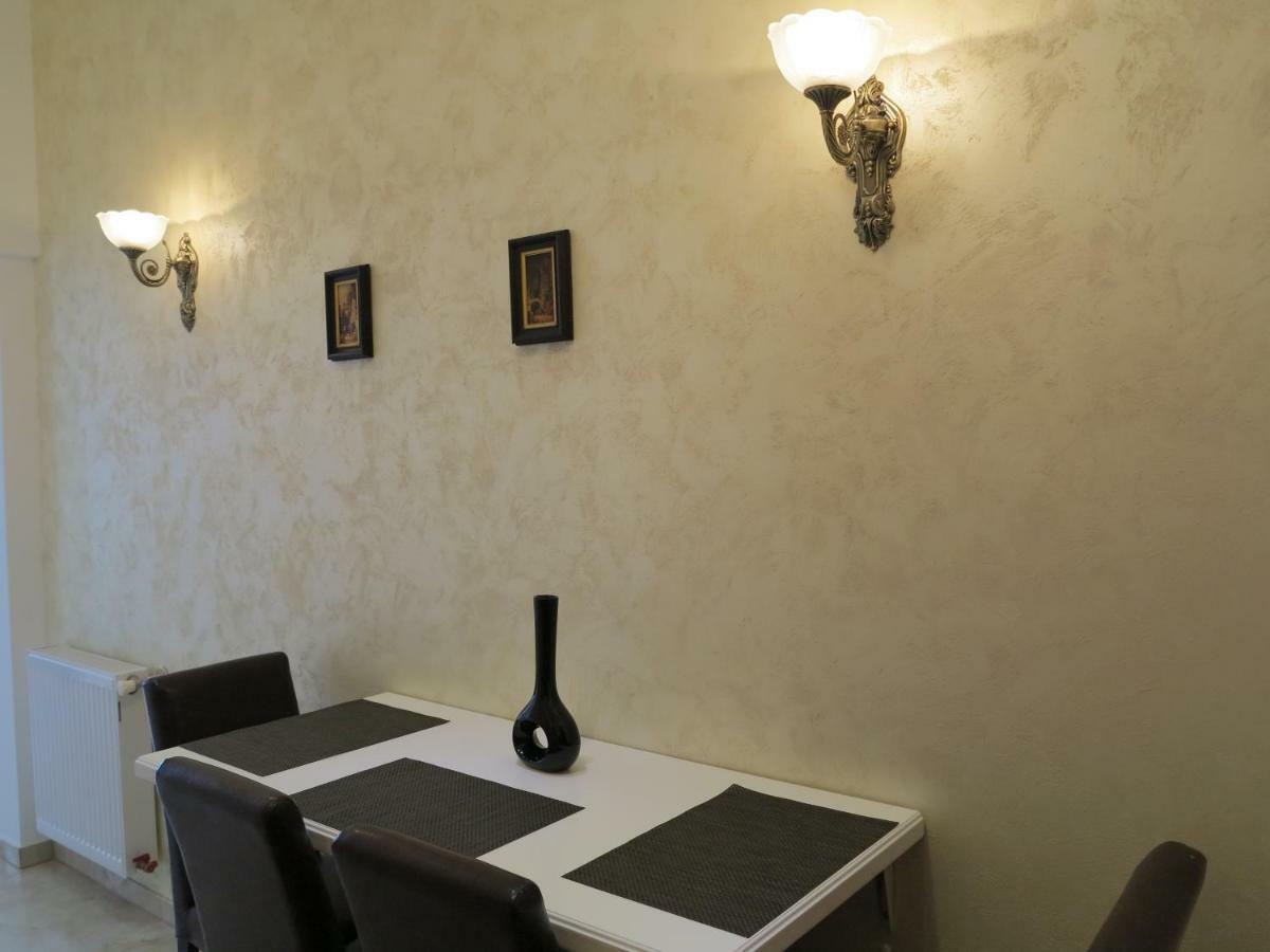 Small Luxury Kapitol Apartment Vienne Extérieur photo