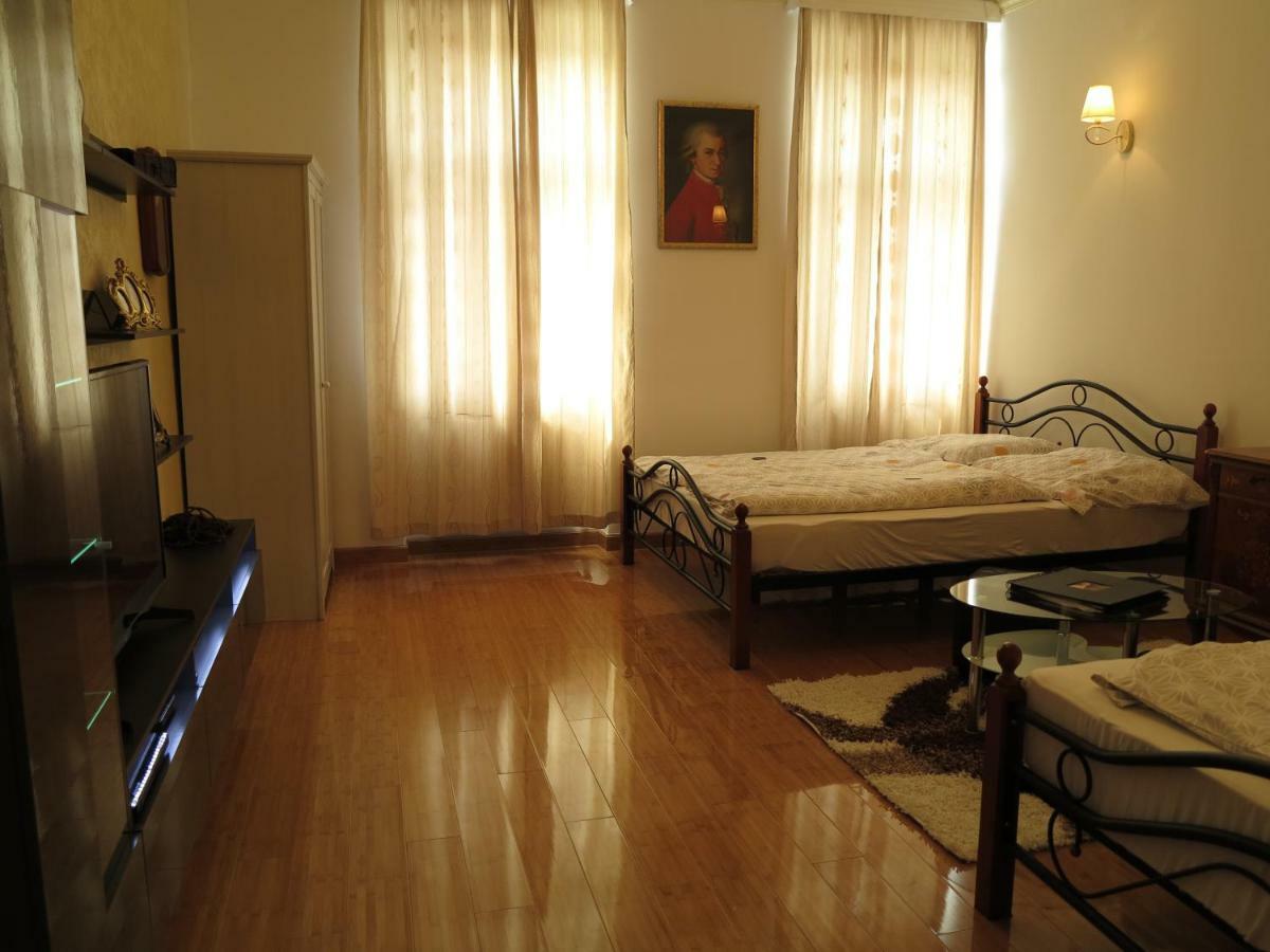 Small Luxury Kapitol Apartment Vienne Extérieur photo
